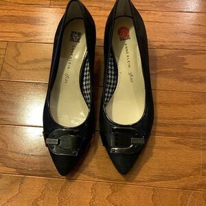 Anne Klein iflex Women's Black Leather Pointed Toe Buckle Pumps Size 6.5